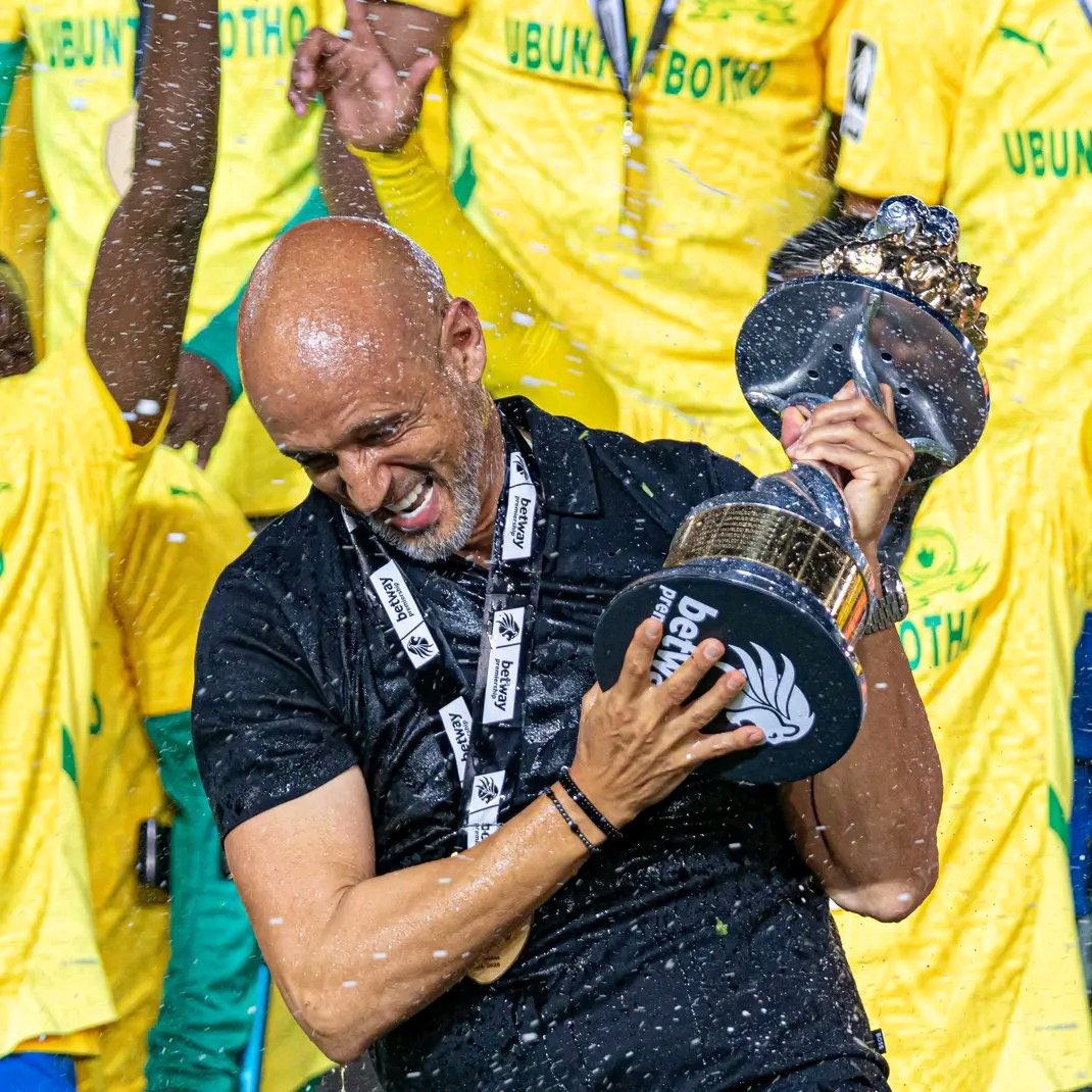 Thee3nthusiasts's tweet photo. They don't even have a picture of their coach celebrating the league. https://t.co/FVHcnbwUw7