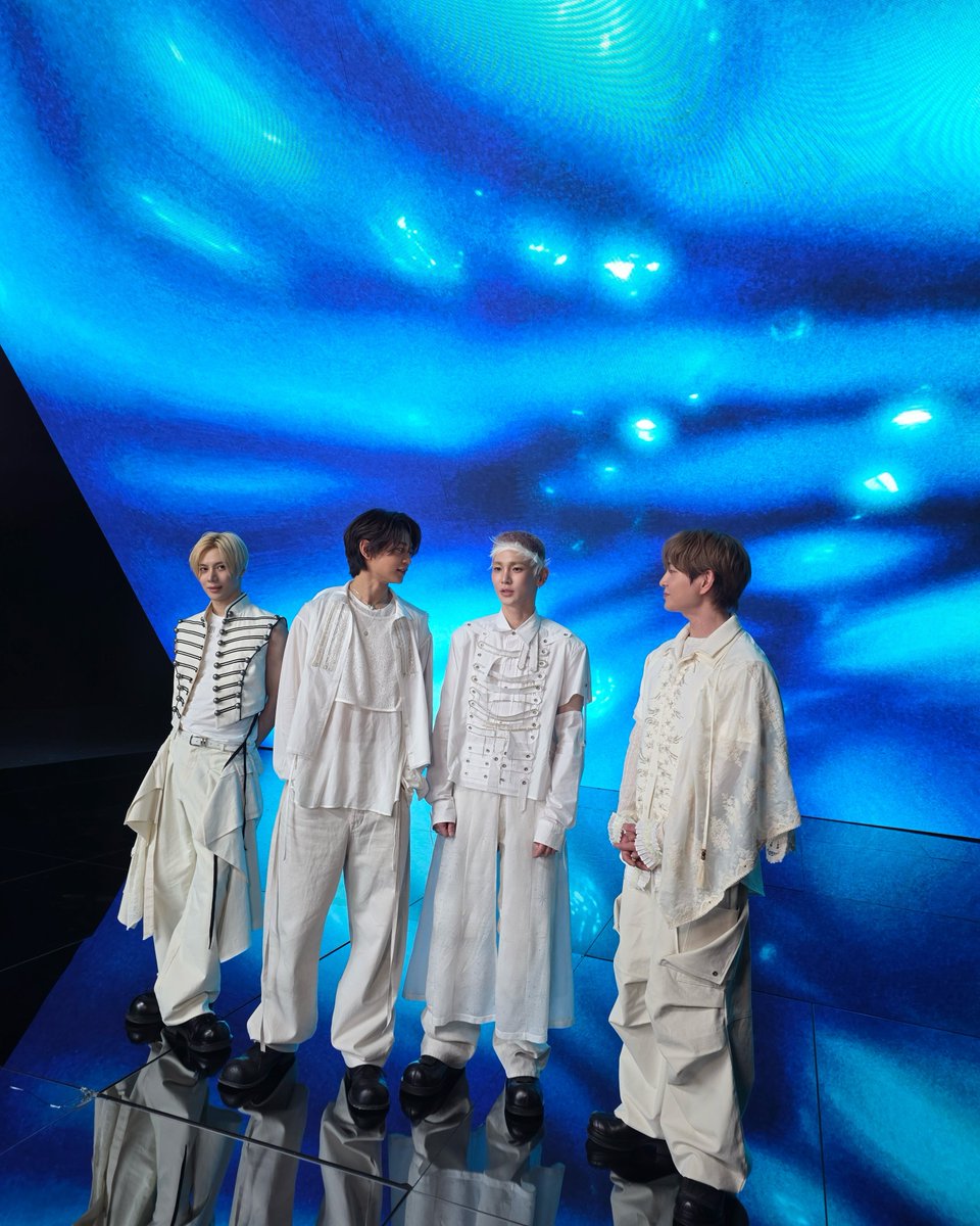 geminids_night's tweet photo. 📍260605 SHINee Atmos 핀터레스트 뮤직비디오 &amp; 자켓촬영 현장포토 - 샤이니

🔗사진링크 (4000pix↑)
https://t.co/hACAgaKQQV
https://t.co/OzkfRffOUF
https://t.co/XjcCh8pzr9
https://t.co/wq0Z1xanKt

#SHINee #샤이니 
#Atmos #SHINee_Atmos https://t.co/T1AUQPbZAn