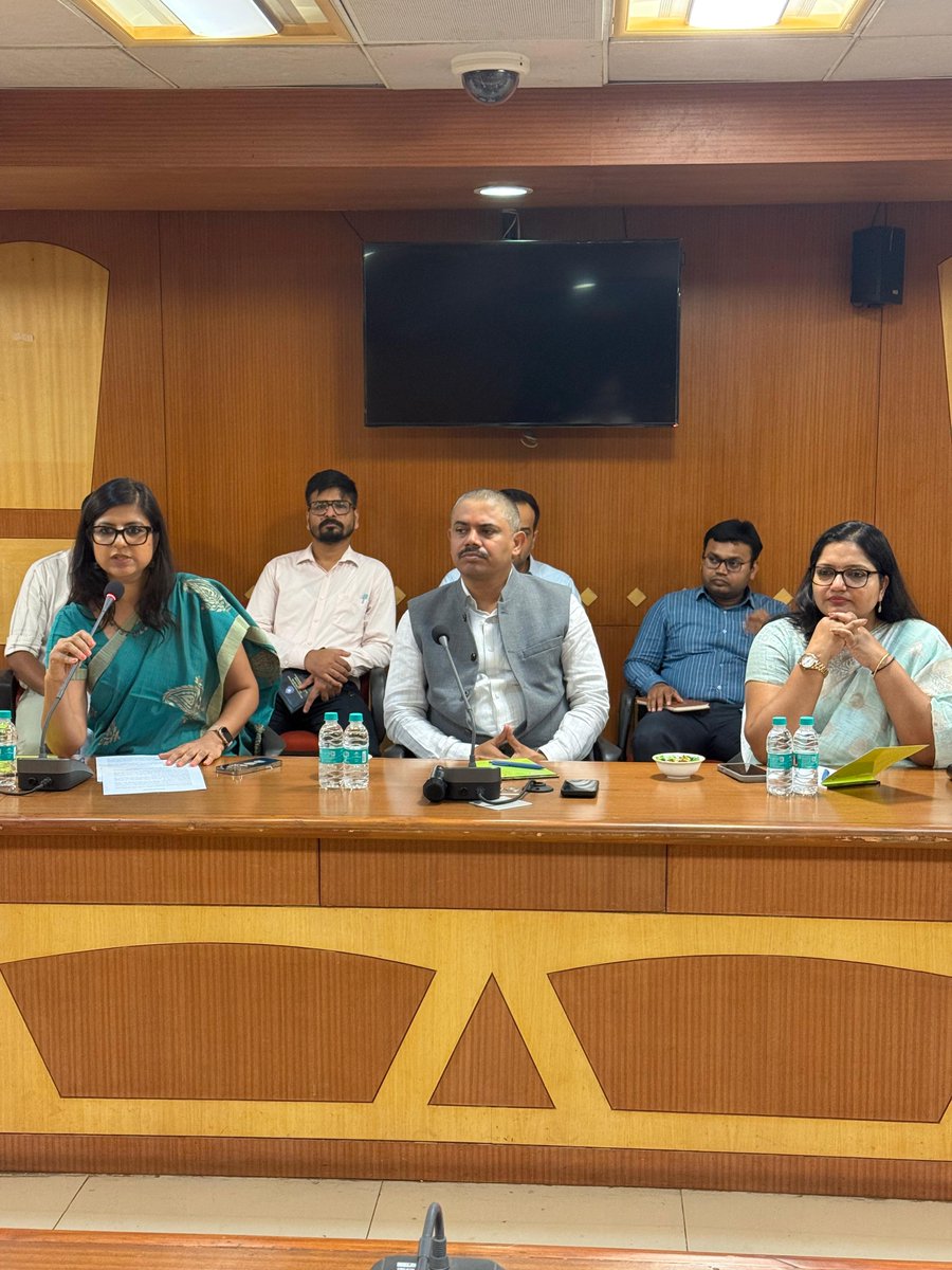 GST_MUMBAIWEST's tweet photo. (1/1) Open House Meeting with stakeholders of the Entertainment Sector was held on 03.06.2026 at Mumbai West CGST Commissionerate. Smt. Deepshikha Arora, Commissioner, Mumbai West, along with Commissioners from Bhiwandi, Audit-I &amp; Audit-II Commissionerates and senior officers, https://t.co/aIZJWWmb4c