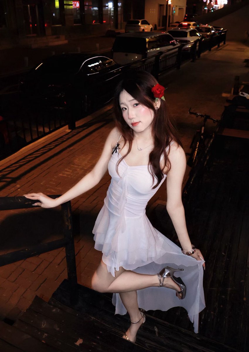 xi5122's tweet photo. 悦妈潮红妆太榨了 #女大 #骚货 #母狗 #婊子 #骚脸 #油脸 #浓妆 #接精脸 #榨精脸 #精妈 #妓女 #站街女 #反差婊 #女神婊 #射屏素材 #盯射 #肉便器 #精厕 #意淫 https://t.co/mnO7MaGRH5