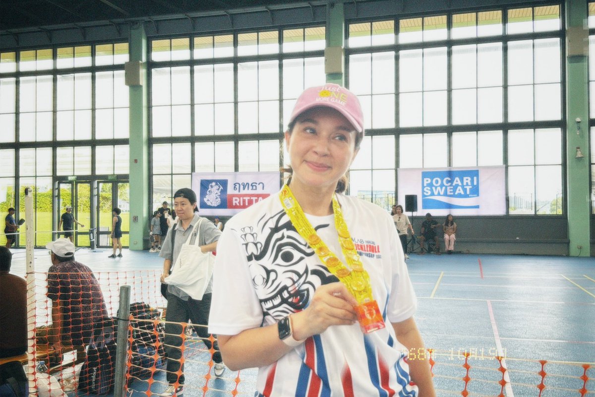 bonustpn's tweet photo. พี่เเหม่มโอนลี่ หน้าสดยังสวย เเล้วตอนเเข่งกีฬานะ สวยเหมือนโดนสต็าฟไว้อ่ะ ทุกความสวยละสายตาไม่ได้จริงๆคนนี้🐰🫧🤏🏻 https://t.co/9JVaUnQcED
