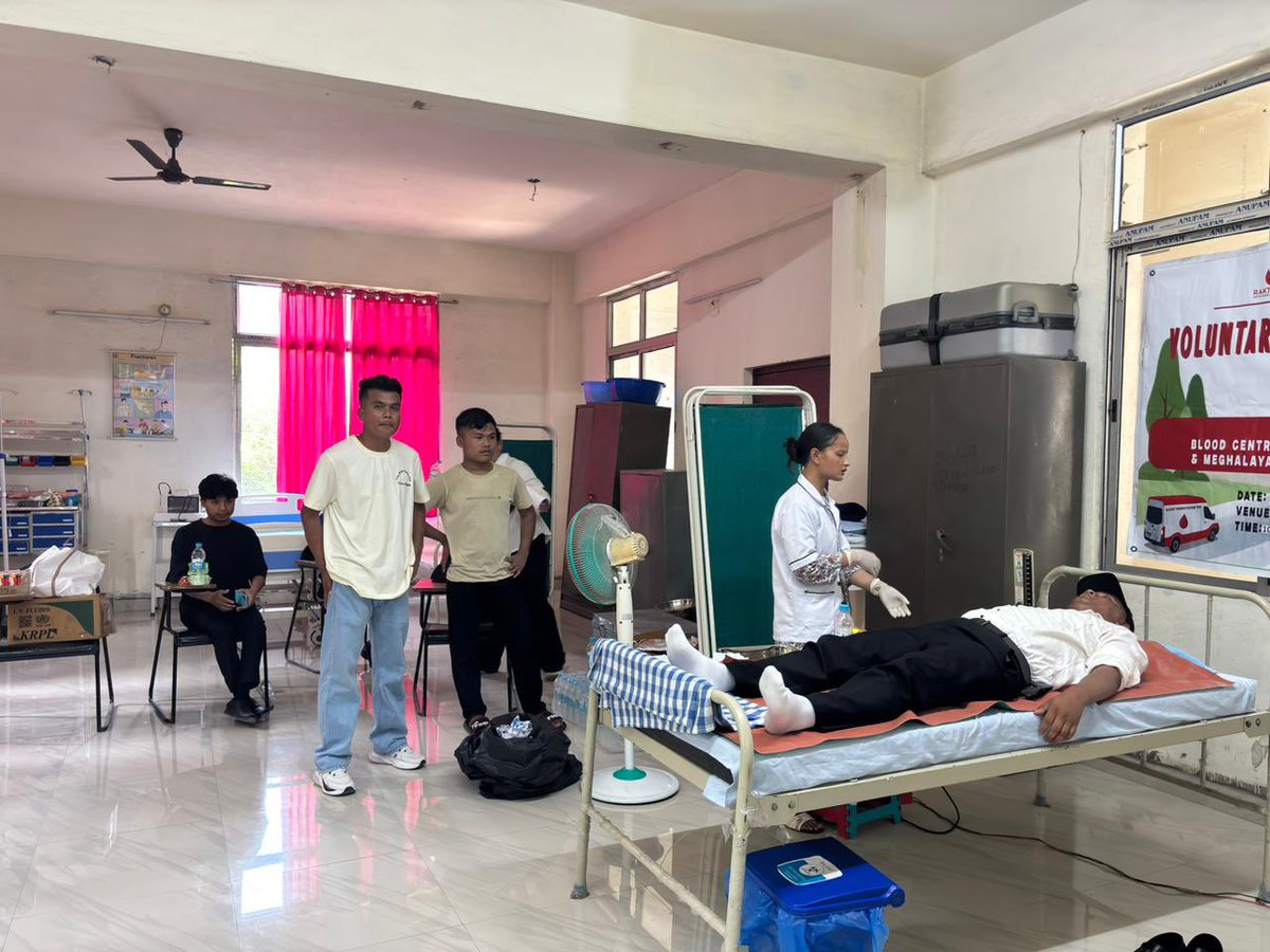 NssMahatma's tweet photo. Day 2 of the Free Health Check-Up Camp at Mahatma Gandhi University featured a Blood Donation Drive, with active participation from NSS volunteers, students, faculty members, and the Vice Chancellor.

#BloodDonationDrive #NSS #MahatmaGandhiUniversity https://t.co/lCsQRaT8QG