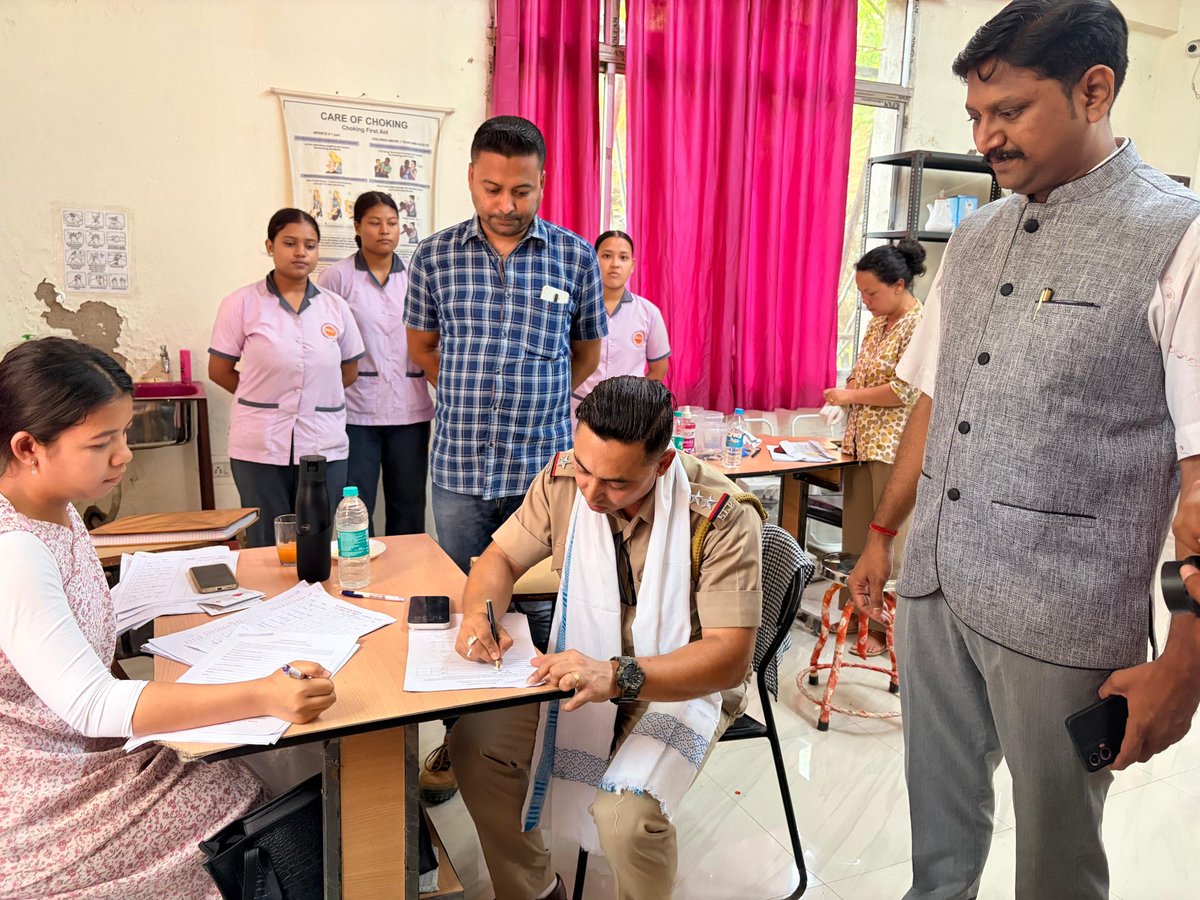 NssMahatma's tweet photo. Day 2 of the Free Health Check-Up Camp at Mahatma Gandhi University featured a Blood Donation Drive, with active participation from NSS volunteers, students, faculty members, and the Vice Chancellor.

#BloodDonationDrive #NSS #MahatmaGandhiUniversity https://t.co/lCsQRaT8QG