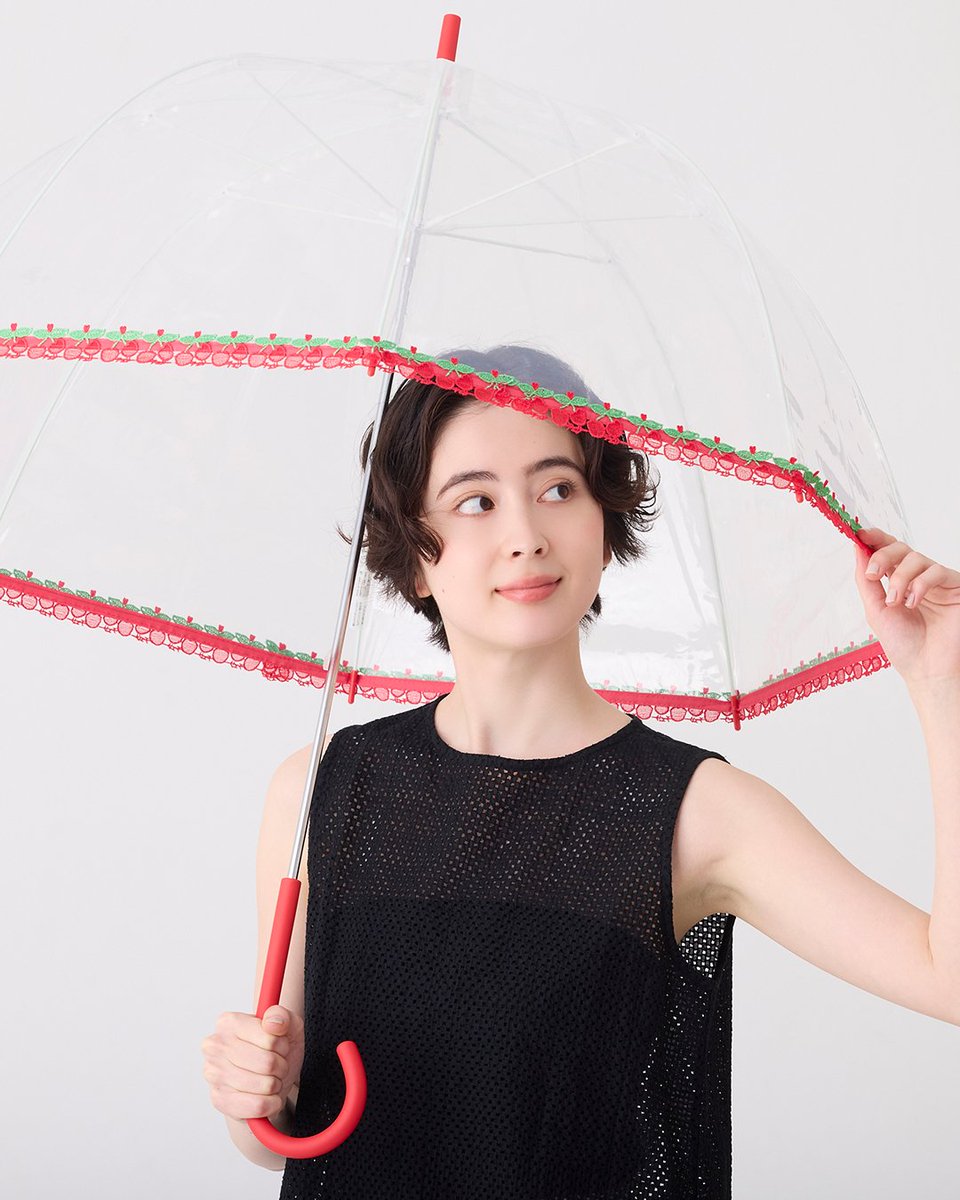 chikazawa_lace's tweet photo. ✔ハッピーレースアンブレラ🌂

「ロシアンブルー」「カモミール」「さくらんぼ」の3種類が新登場🐈🌼🍒

ころんと丸いドーム型がかわいらしい、雨の日のお出かけを楽しくしてくれるビニール傘です☔✨

アンブレラ▶https://t.co/hRQJDceVPD https://t.co/0MkID63A93