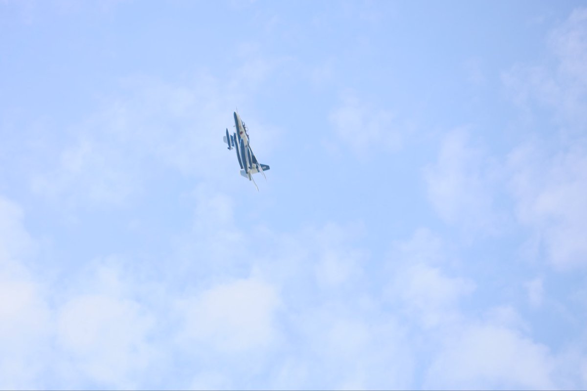 hofukitabase's tweet photo. 6/7(日)、令和８年度防府航空祭が実施されます🤩
ブルーインパルスが数年ぶりにきたー！！！
航空祭当日のご来場お待ち���ております！

#防府北基地　#防府市　#松島基地
#ブルーインパルス
#パイロット https://t.co/F3DHcl8gAO
