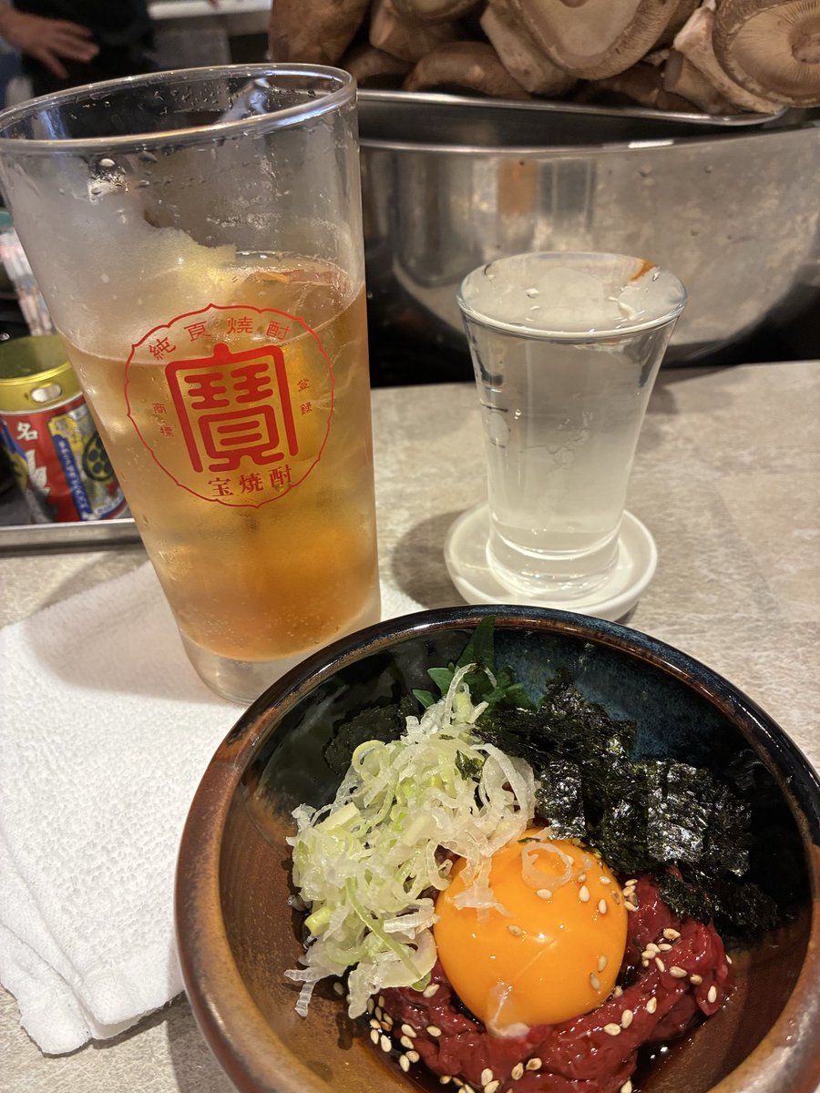 manabujack's tweet photo. 今週は月曜日から同じお店で献杯4日目です。
明日の通夜で一旦、前を向きます。
台風対応なども有り今週は心が疲れたなぁ。 https://t.co/nRamNFdMhO