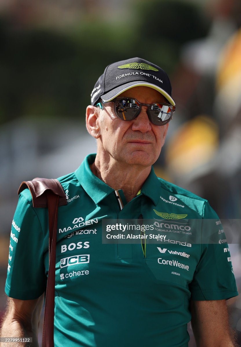 Nachez98's tweet photo. 🚨 ÚLTIMA HORA 🚨

💥 ADRIAN NEWEY APARECE EN MÓNACO

#F1 #MonacoGP 🇲🇨 https://t.co/ciJVNpKHpE