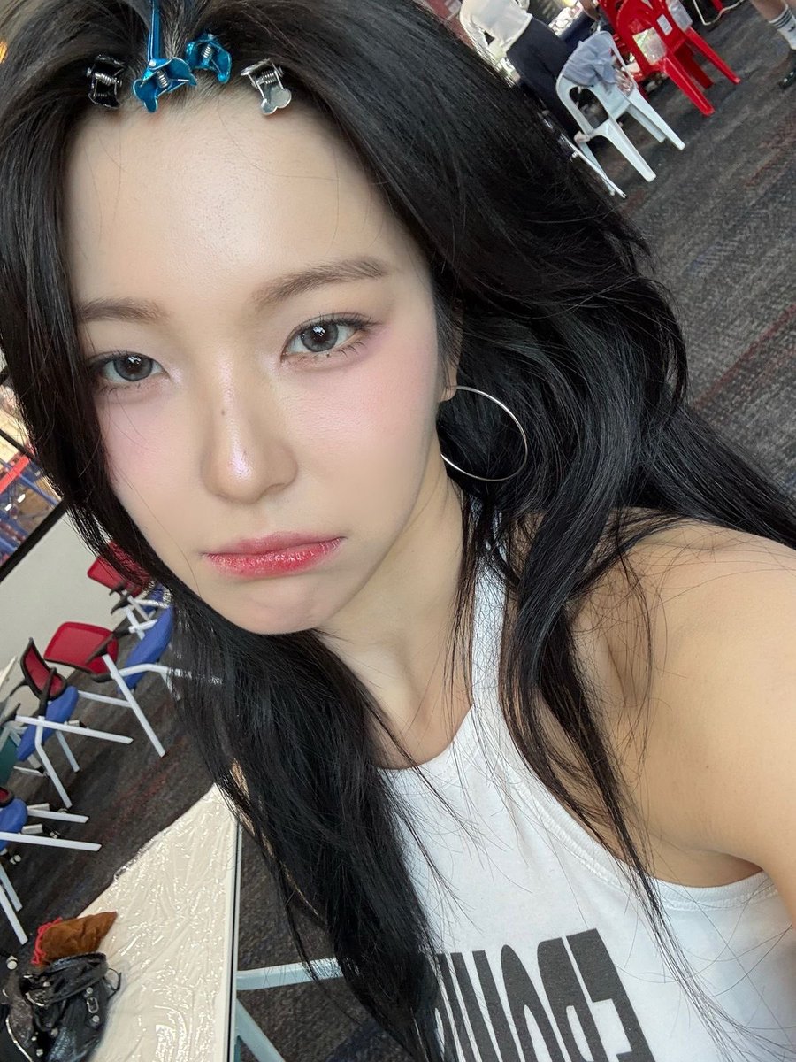 jiheonface's tweet photo. https://t.co/mOfObEsZfr