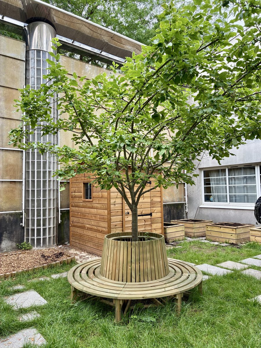 FrancoisDagnaud's tweet photo. Ce matin, au café des parents, l’école maternelle Darius Milhaud inaugurait son jardin pédagogique et sensoriel. 

Grâce au budget participatif le projet a permis la désimperméabilisation de 100m² pour y planter des arbres fruitiers. https://t.co/LQabyT9mnJ