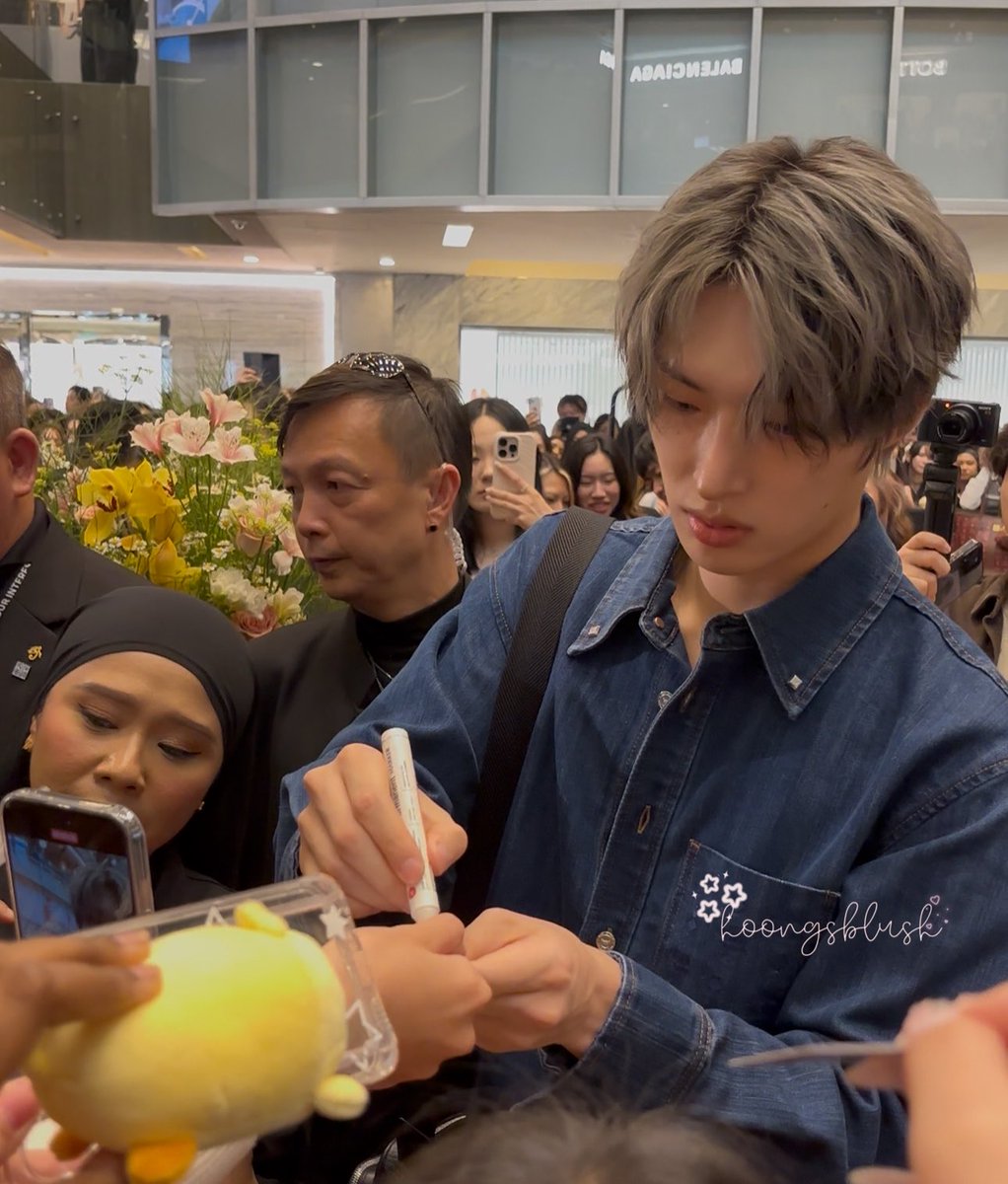 hoongsblush's tweet photo. about to cry actually https://t.co/1o9VTv9CYo