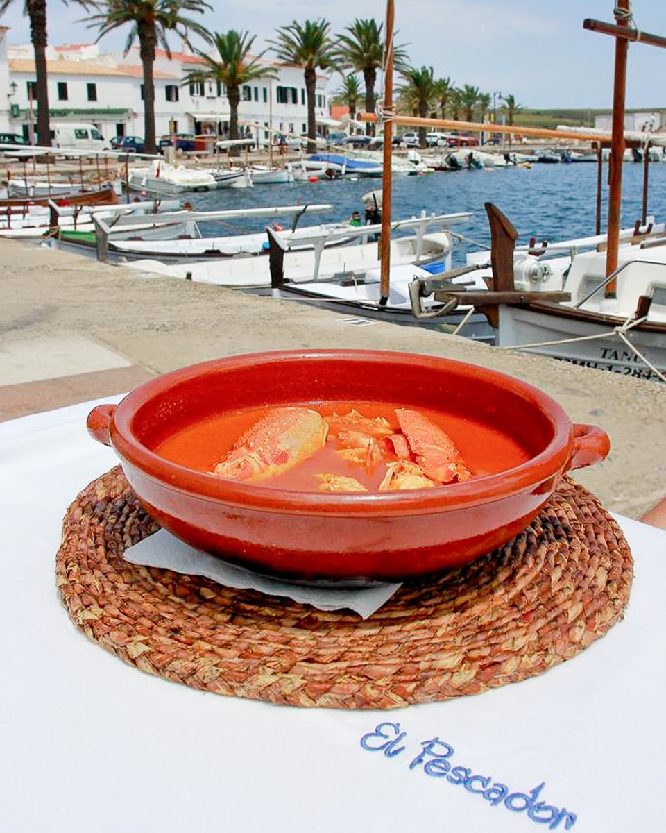 MENORCATOUR's tweet photo. El Pescador🦞🥘🦐🐙 

🏠 Paseo Maritimo, 5 - Fornells
☎️ 971 376 538

Más info: https://t.co/Ad9ya65h4E

#menorca #restaurantesmenorca #gastronomiamenorca #menorcatour #elpescadormenorca #elpescadorfornells #RestauranteFornells #CalderetaDeLangosta https://t.co/XnYnNbE5J7