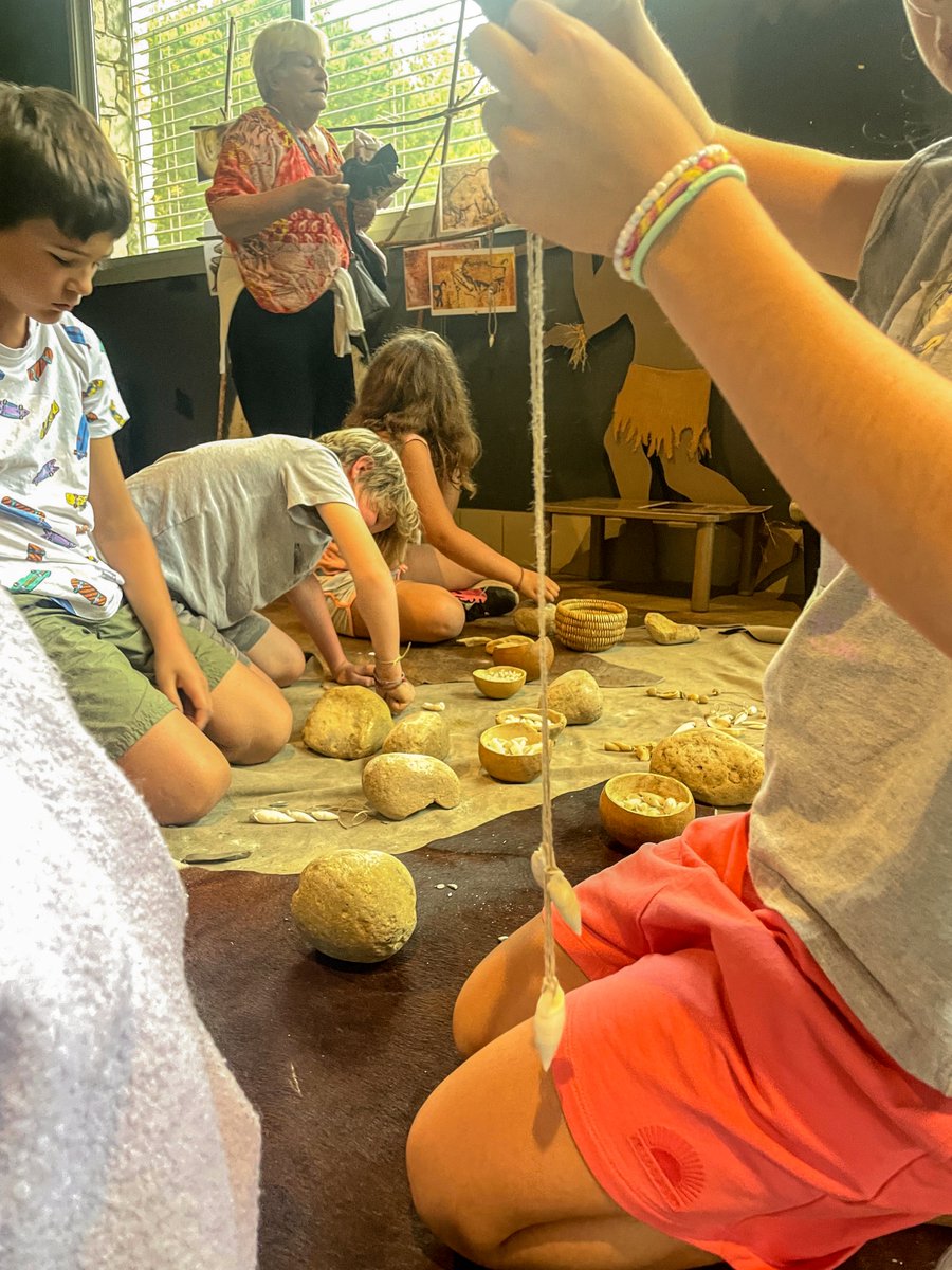MuseedeTautavel's tweet photo. Célébrez les #JEA à Tautavel : Un week-end gratuit d’immersions et de découvertes !
Envie de suspendre le cours du temps, de sonder les mystères de nos lointaines origines et d’explorer les compétences fascinantes de nos ancêtres ? 
https://t.co/qHByuXFRhh https://t.co/Qdjzi3tTG6