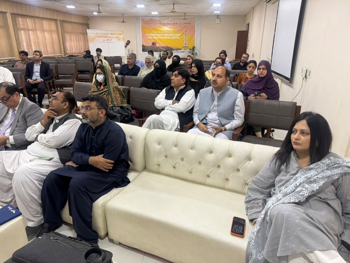 UrbanUnitGop's tweet photo. She advocated for systematic plantation initiatives, tree tagging, responsible use of resources, and greater public awareness. 
@punjab_dgpr @WWF 
#NowForClimate #WorldEnvironmentDay #beattheheat #coolcoalition https://t.co/BcuM4lXqaV