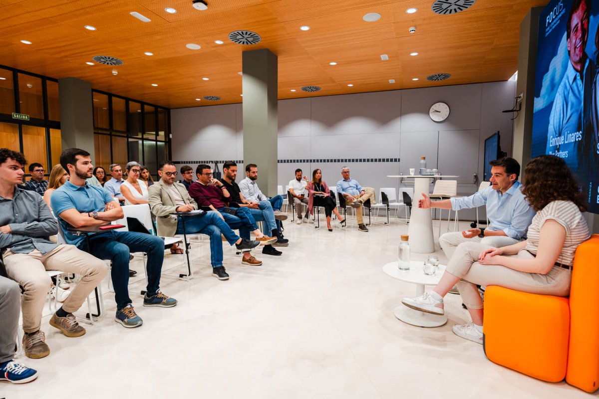 ceeivalencia's tweet photo. Teníamos ganas de juntarnos de nuevo en un #DesayunoInquieto ☕

Arrancamos este ciclo con @enriquelinares, cofundador de @letgo y @pluspartnersvc, junto a Patricia Huerta de @Startupxplore.

👉 De crear el primer unicornio español a invertir en la próxima generación de startups. https://t.co/topPVpPqfq