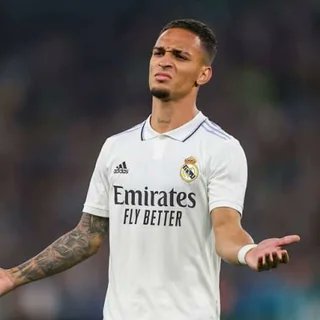 Sterling tweet media