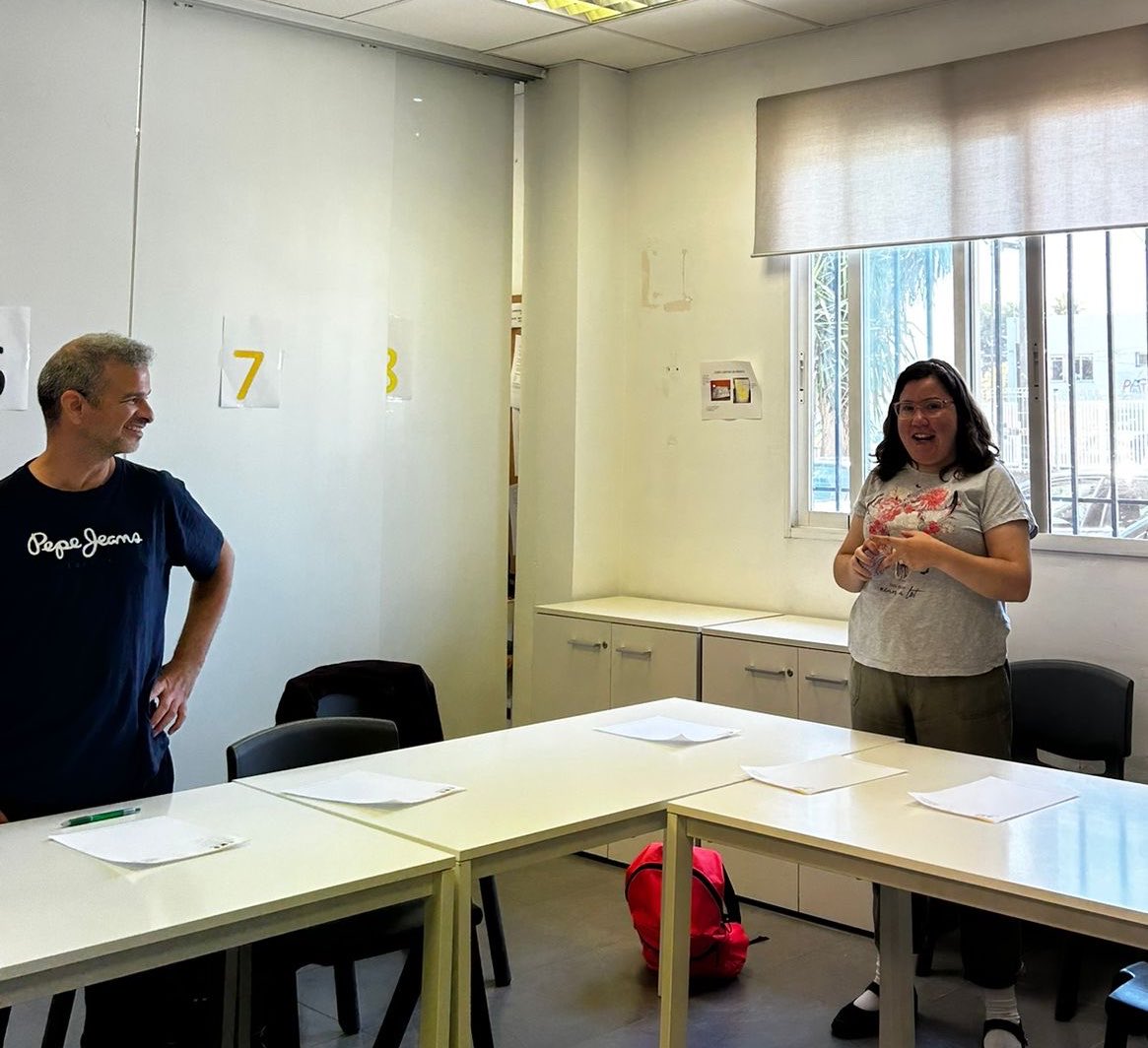 PIFE_'s tweet photo. Y, por supuesto, no faltan las dinámicas rompehielos: risas, juegos y momentos para conocernos mejor como grupo… y también un poquito más a nosotros y nosotras mismas 😉

@GVAIgualtat @FundlaCaixa @dipvalencia @quartdepoblet @AytoManises  @AytoPaterna https://t.co/WPe9W76NAt