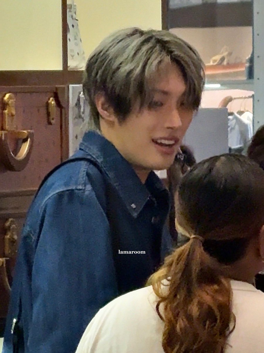 lamaroom's tweet photo. 260605 ✨

MINGI AT MCM SINGAPORE🖤
#MINGI #민기 #MCM #MCMXMINGI
#ateez #에이티즈 #송민기 
@MCMtweets https://t.co/vQBu5j9y4q