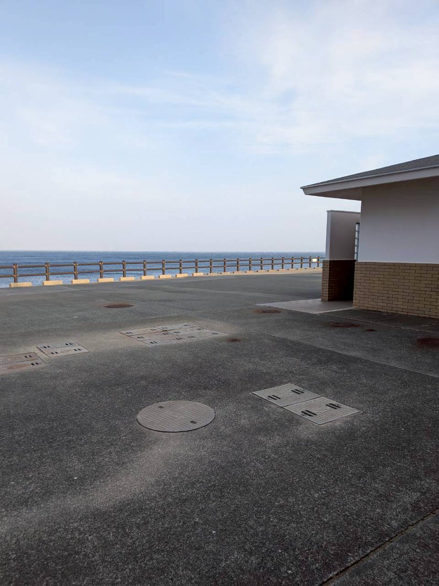 Spring_Loops's tweet photo. ずっと行きたかった「東京公園」のロケ地、伊豆大島。春馬くんがクランクアップを迎えた地です😊
筆島での撮影シーンは映画のハイライトのひとつでもあり、すごく印象的でした
#三浦春馬さん #東京公園 https://t.co/9XV9e2Y8KY
