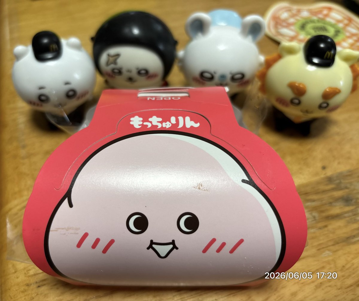 嫁さんが もっちゅりん 買って来ました😆お一人様四つまで。数人後ろで