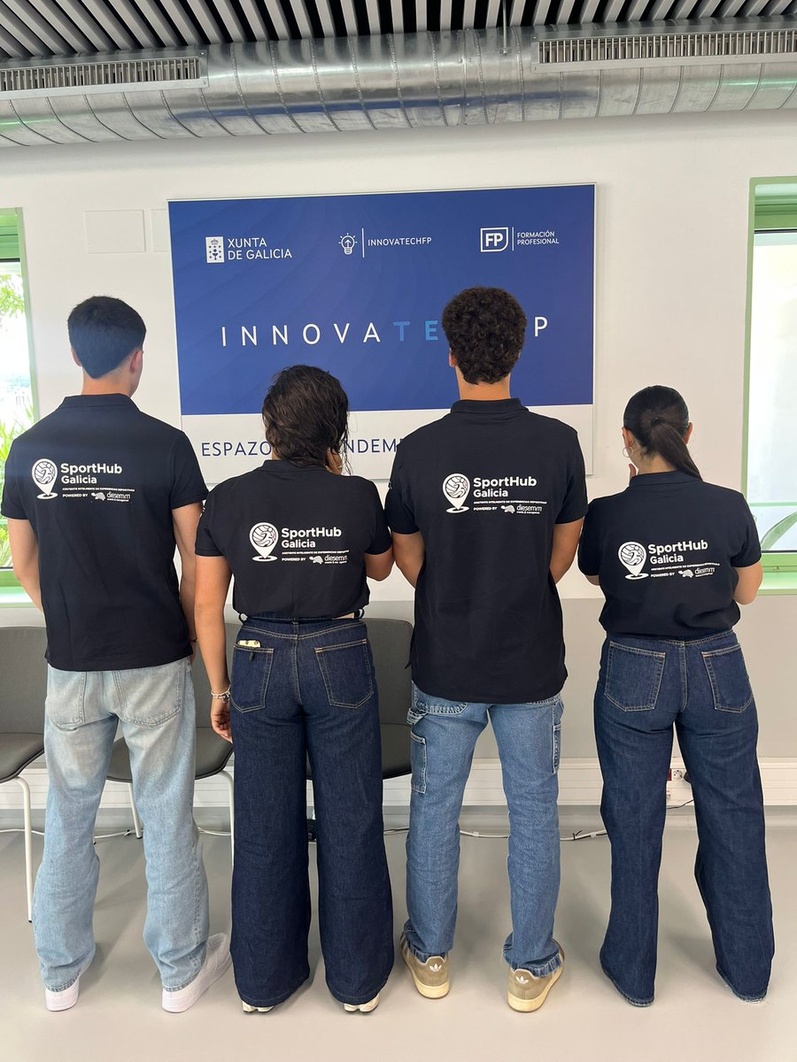 cifpULaboral's tweet photo. Alumnado de 2º do CS de Ensinanza e animación sociodeportiva, coordinados pola súa profesora Iria Fernández, presentou no @CGIFP_gal Cl a súa solución ao reto 7 do programa #InnovatechFP, proposto por @diesemm
#ulaboral #fpgalicia https://t.co/ka0AebQ7FY