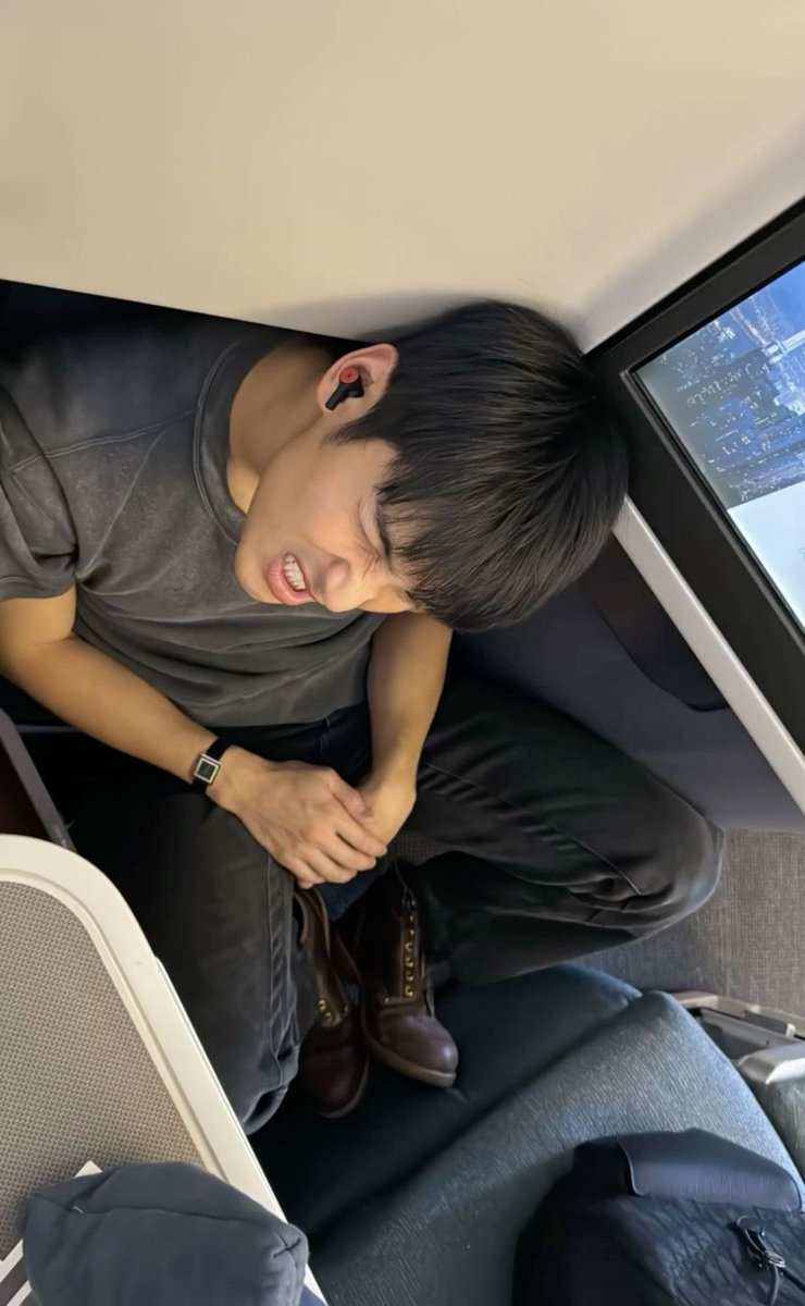 apopresent's tweet photo. ตุวดื้อ 😛💛💓💘🩷💞🫪⭐️ https://t.co/ZgBiMaVZ6F
