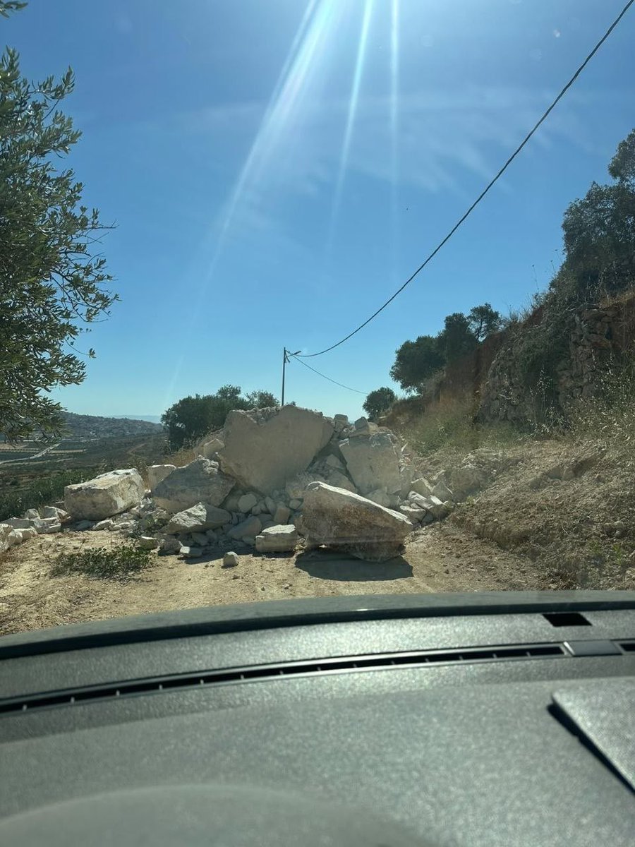 Shepherds4Good's tweet photo. Another blocked road in the north of the West Bank, targeting Palestinian farmers in Qabalan, south of Nablus, to prevent them from reaching their agricultural lands and crops. https://t.co/NmBMO4ed5n