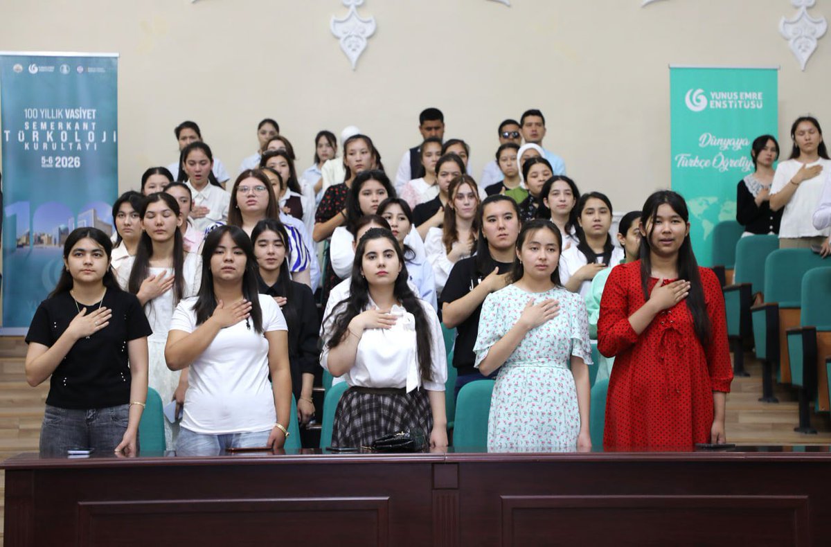 yeeorgtr's tweet photo. “100 Yıllık Vasiyet: Semerkant Türkoloji Kurultayı”, Türk dünyasının dört bir yanından gelen bilim insanlarını ortak dil, kültür ve gelecek vizyonu etrafında buluşturdu. 🌍📚

Yunus Emre Enstitüsü olarak geçmişten geleceğe uzanan bu anlamlı buluşmaya tanıklık etmekten gurur duyuyoruz.

#Türkoloji #TürkDünyası #YunusEmreEnstitüsü