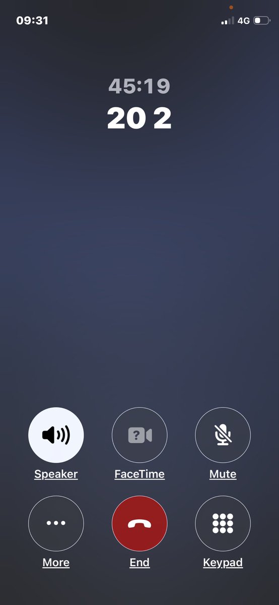 HobosGuide's tweet photo. FOURTY-FIVE MINUTES! Seriously. @O2 customer service has gone downhill! And I've been with them since year dot. https://t.co/uzSmbgQ7XM