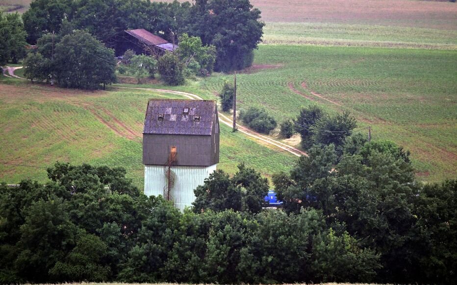 NoviaNewsGroup's tweet photo. 🚨🇫🇷 FLASH | Affaire Lyhanna : le maire de Puycasquier, où un corps a été découvert, affirme que « plus personne n’entrait dans ce silo ». https://t.co/a1wlHZvVoE