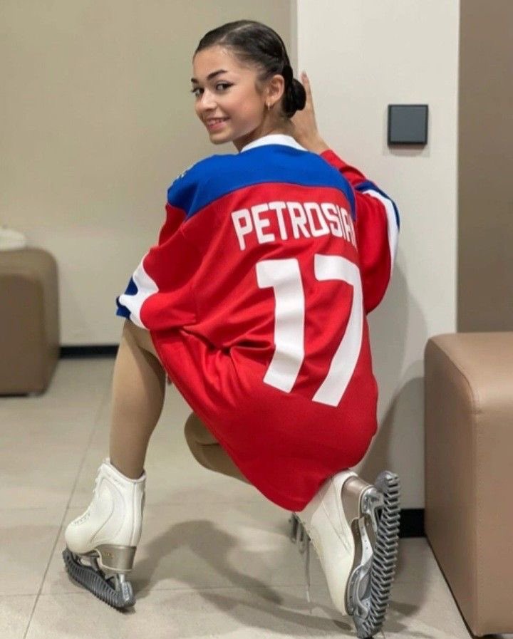 s1ngech0's tweet photo. С днём рождения невероятную Аделию! Сияй, звездочка! 🫶 https://t.co/ZKuTqRPISM