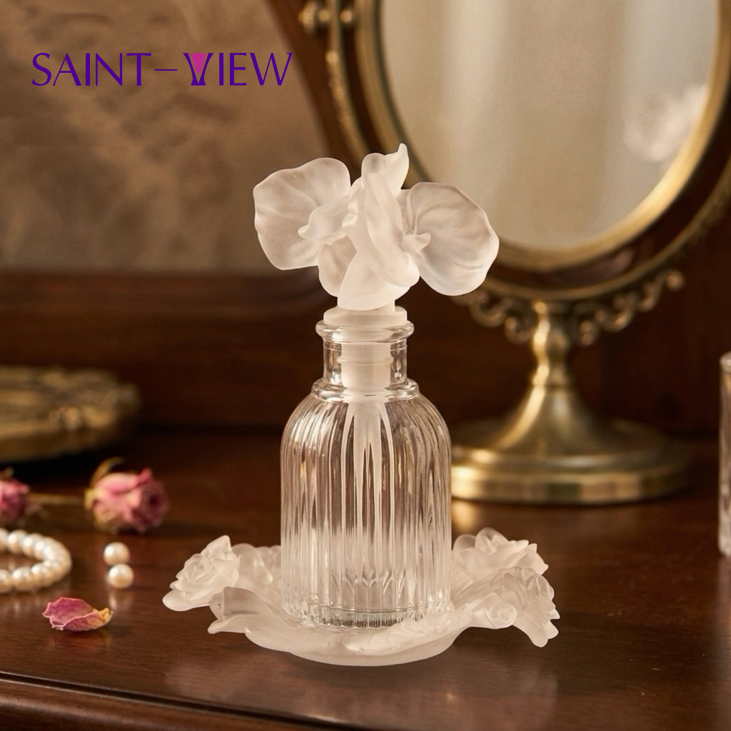 AnandaLu1's tweet photo. Orchid original perfume bottle ✨
Hand-sculpted phalaenopsis detailing, premium crystal glass.
Exclusive original design for luxury fragrance.
Pick your favourite?
#SAINT-VIEW#OrchidPerfumeBottle #LuxuryGlass #OriginalDesign #FragrancePackaging#LuxuryGiftPack #UniqueGlassware https://t.co/hdEM9GNsH5