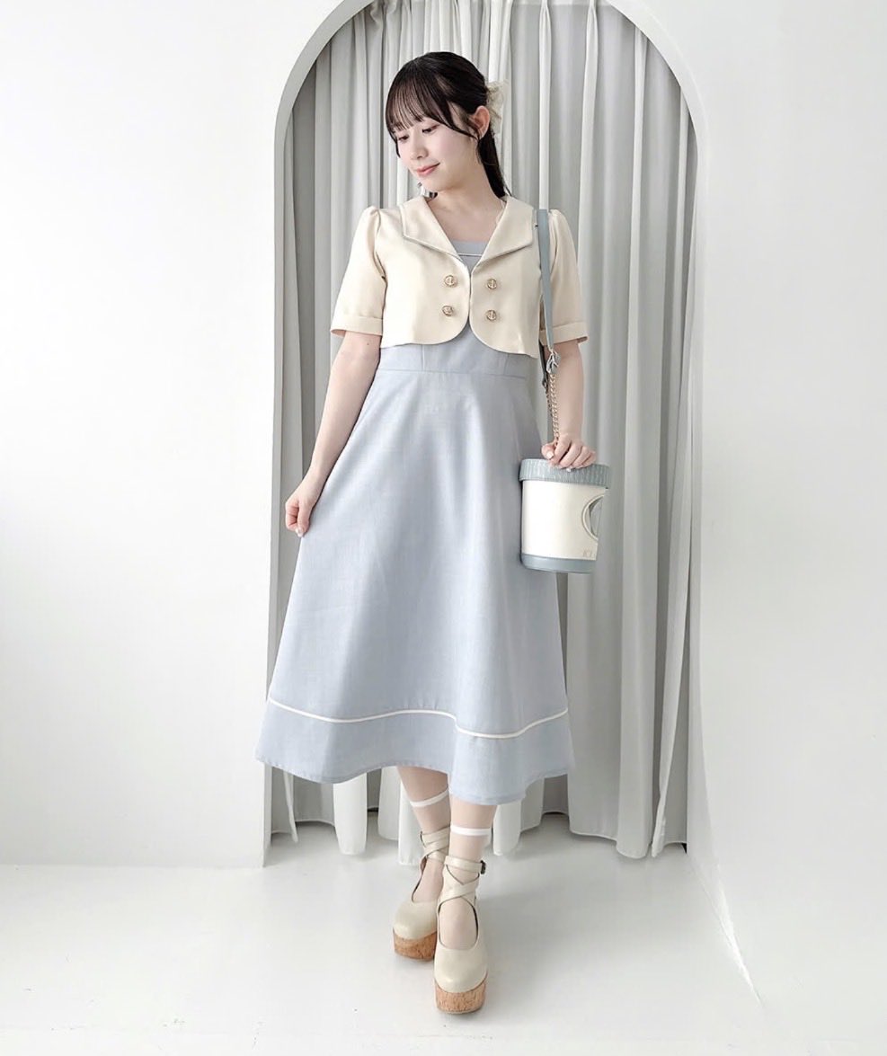 FintPORTA's tweet photo. 𝚗𝚎𝚠 𝚊𝚛𝚛𝚒𝚟𝚊𝚕 🐬
ジャケット付きマリン釦ジャンパースカート
WHITE × NAVY / IVORY × BLUE
¥19,800(in tax)
▷ https://t.co/UgXPYRA4XW
#フィント #fint #京都 #新作 https://t.co/RfghJqZgkT