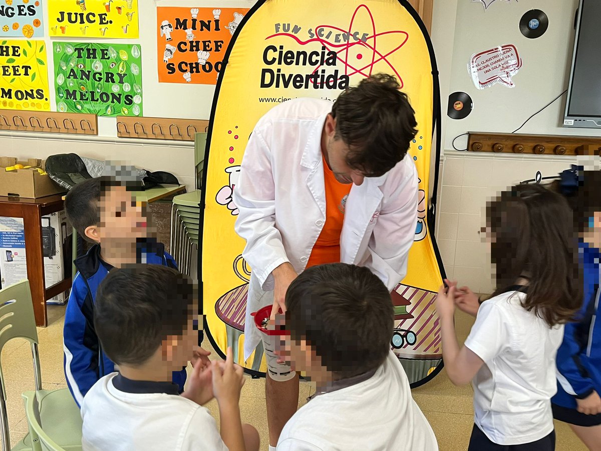 aytodebargas's tweet photo. ⚗️ Finalización de los talleres de Ciencia Divertida, en el Colegio Diocesano Madre de la Vida

🔗 https://t.co/LwK0Jgk6nX https://t.co/cC6TDD3v7L