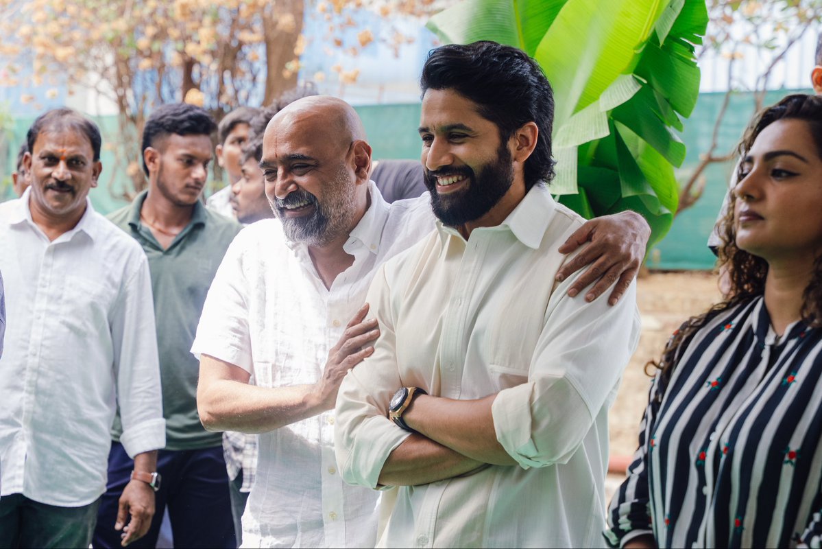 FilmyFocus's tweet photo. The pooja ceremony of #Dhootha2 was held on a grand note today, marking the beginning of another exciting chapter. 🎬✨
#Dhootha2 #NagaChaitanya #PriyaBhavaniShankar #VikramKKumar #Parvathy https://t.co/DBRi6GQOWC