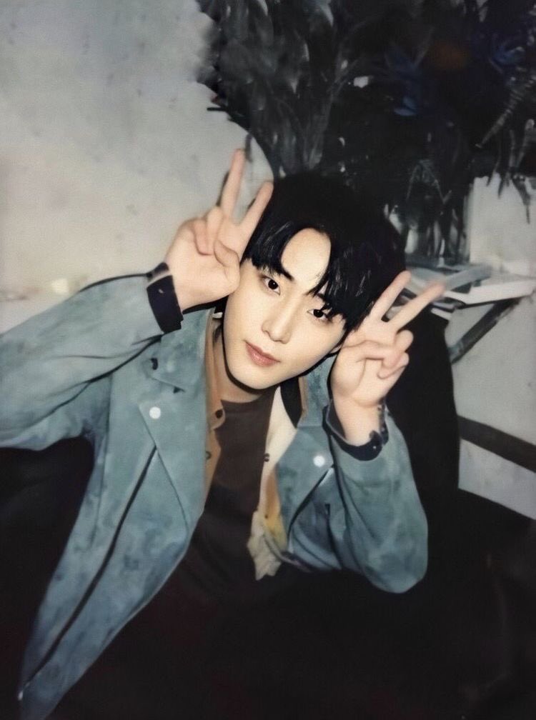 monggeul_o3o's tweet photo. 내가 좋아하는 폴라로이드 영현…♡ https://t.co/8eLBpj8zDA