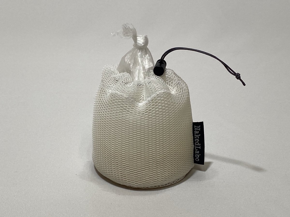 NakedLabo's tweet photo. =Double Mesh Sack=

災害時にも有効とされるアイラップ調理。その失敗の多くが鍋底等への接触による熱破損。クッカー/小物の収納だけでなく湯煎の際にアイラップを入れて保護する事でその失敗のリスクを限りなく減らせます。

ストレッチ/クッション性がありクッカーやポットを優しくホールドします。 https://t.co/QvvMp0CKeK