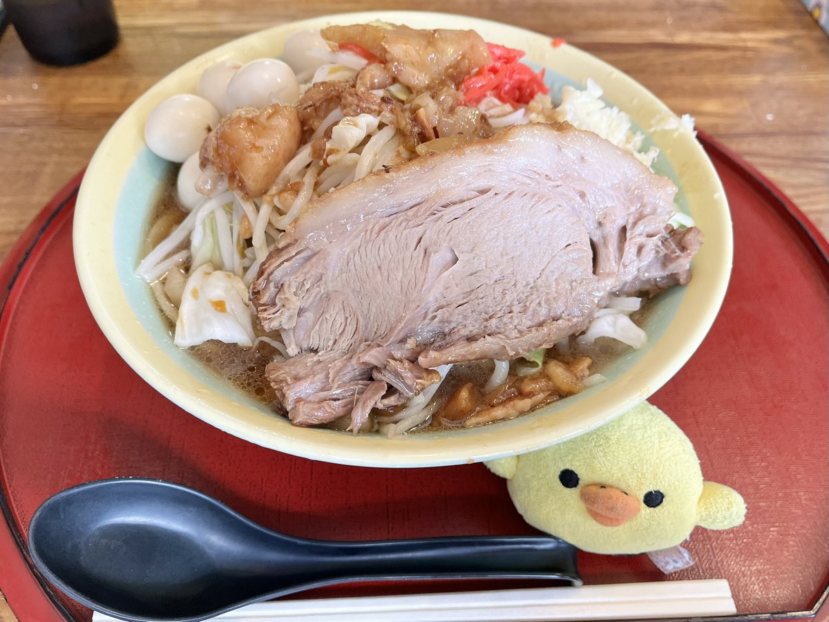 miwadeath's tweet photo. 仙川 ラーメンめじ🍜

中ラーメン  
ニンニク ヤサイ カラメ 紅生姜
麺がモチモチで今日も美味しかった〜🐤 https://t.co/pD354QGMWz