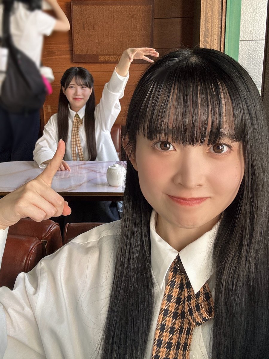 alice__kurosaki's tweet photo. 私の頭を掴もうとする
ちっちゃいまにゃ🧚‍♀️.*･ﾟ　

#ナナニジ3rd https://t.co/Jn5LhRE3c8