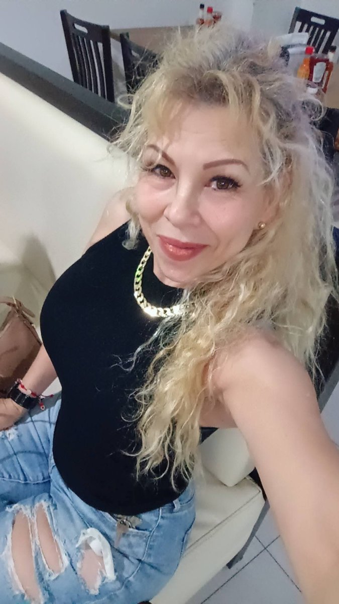 MrMaduras's tweet photo. MILF de Mty NL 😍 https://t.co/vNfYsYjlGt