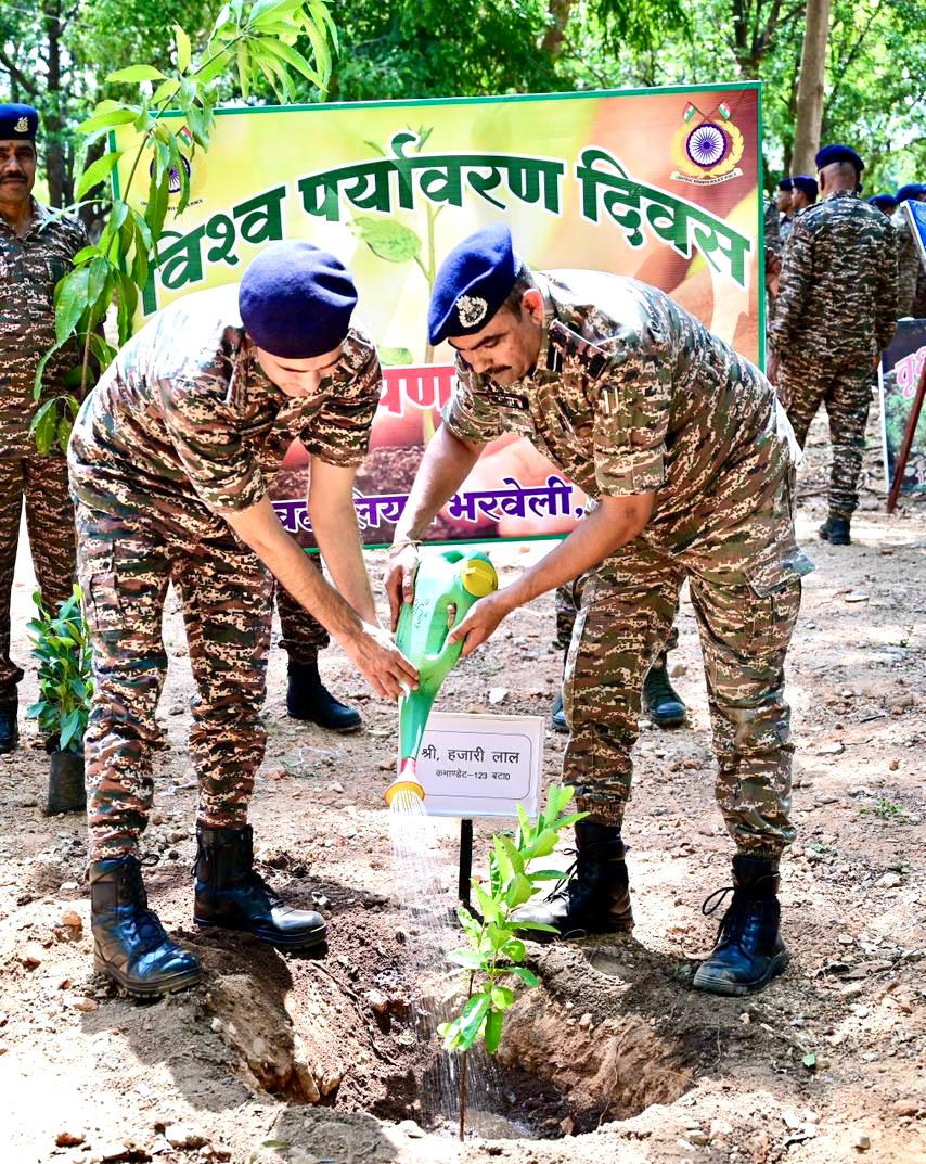 MPSECTORCRPF's tweet photo. When we heal the earth we heal ourselves.
#SaveNature
@crpfindia https://t.co/bGRXge3W7M