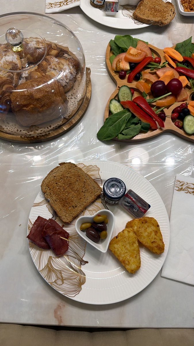 MisterFaahad's tweet photo. American Breakfast بالبيت اليوم https://t.co/i6qruiqvSD