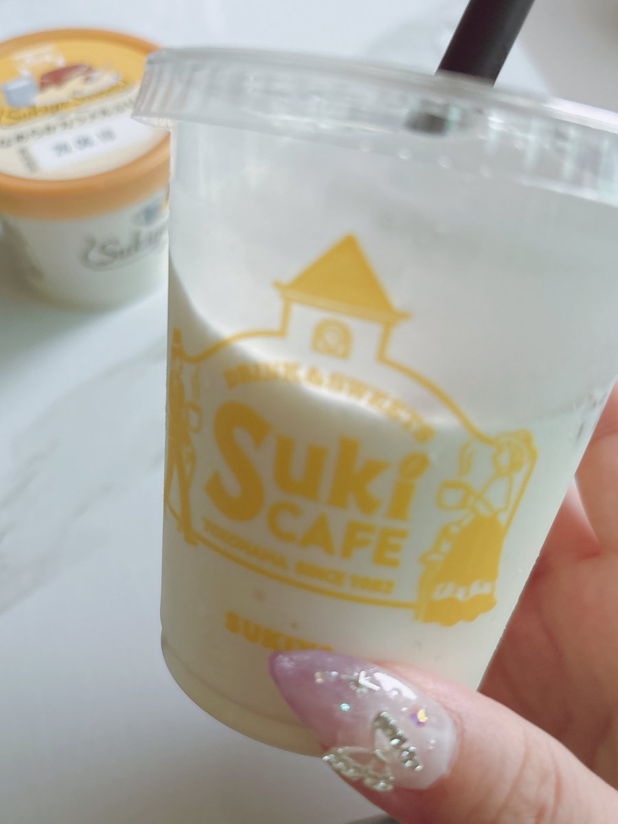 1129saaa's tweet photo. すき家のチーズケーキ味のシェイク美味しかった♡ https://t.co/Of4KGKLJtP