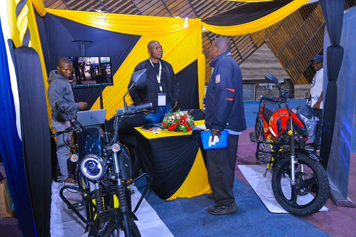 KenyaPower's tweet photo. With Ampersand, staying on the move has never been easier; enjoy a range of up to 70 km per battery swap.

Need a fresh battery? Simply check the Ampersand app to locate the nearest swapping station and get back on the road in minutes.

#eMobility
#PoweringEMobilityKE 
#TheFutureIsElectric #NurturingEVGrowth ^KN
