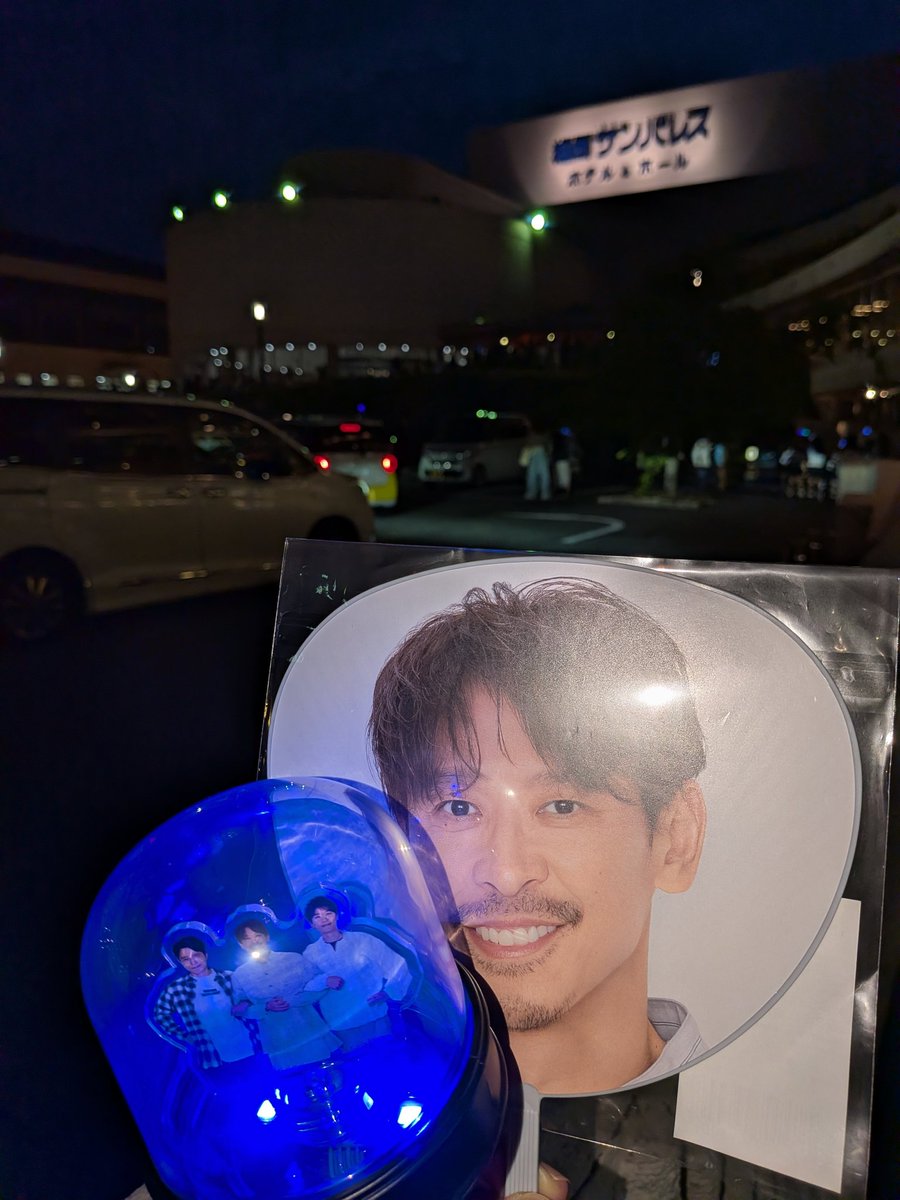 yukihayama1783's tweet photo. トニコン福岡終わりました！！
ネタバレさせてください！！
トニセンが少年隊の衣装(本物)を着て、少年隊を歌います！！
バラードのように眠れとstripe blue！！
振付もしっかりやってくれて、もう涙が止まらなかったよ…😭😭😭
もう一回観たいよーーー！！！(自分初日にしてラストという😅) https://t.co/HY91uvUXoR