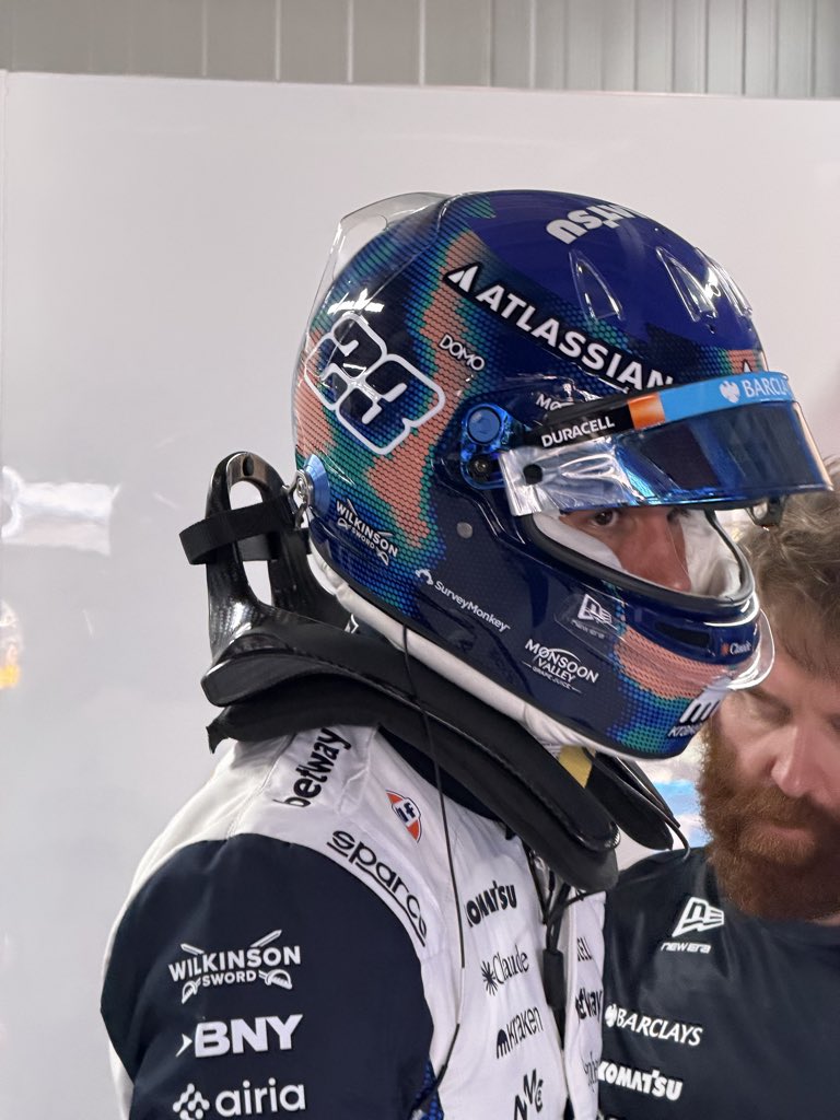 WilliamsF1's tweet photo. New lid looking 🤩 https://t.co/lNXQVX1EPt