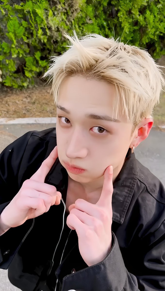chris_lovelix's tweet photo. cute Channie ☺️

#BangChan #방찬  
#StrayKids #스트레이키즈 https://t.co/JcawUoEzoK