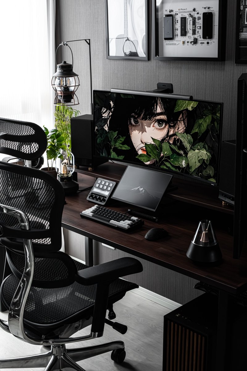 XxCode_BlackxX's tweet photo. WHITE or BLACK??
#desksetup https://t.co/2FZHMuABq1