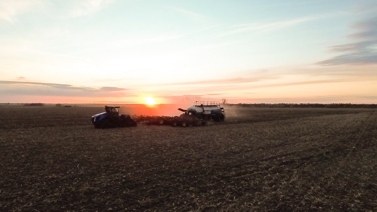dylanbertholet's tweet photo. Sunsets on the Prairie

#explore #photo #view #outdoors @ExploreCanada @weathernetwork @TravelManitoba https://t.co/Sb4sUr6rI4