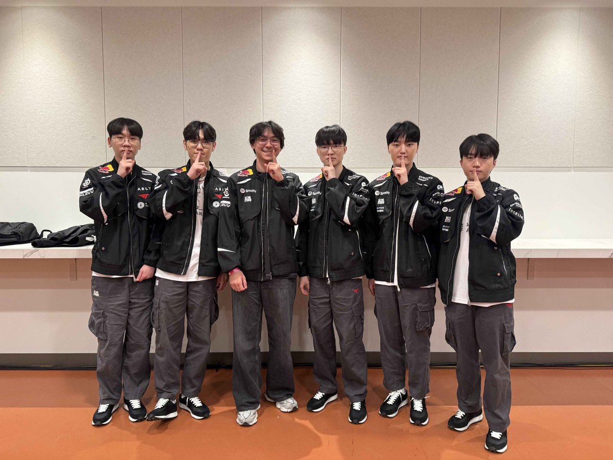 PolymarketVal's tweet photo. 🐐of VALORANT 
🐐of League of Legends 

Esports Royalty. https://t.co/OJmLeCogmb