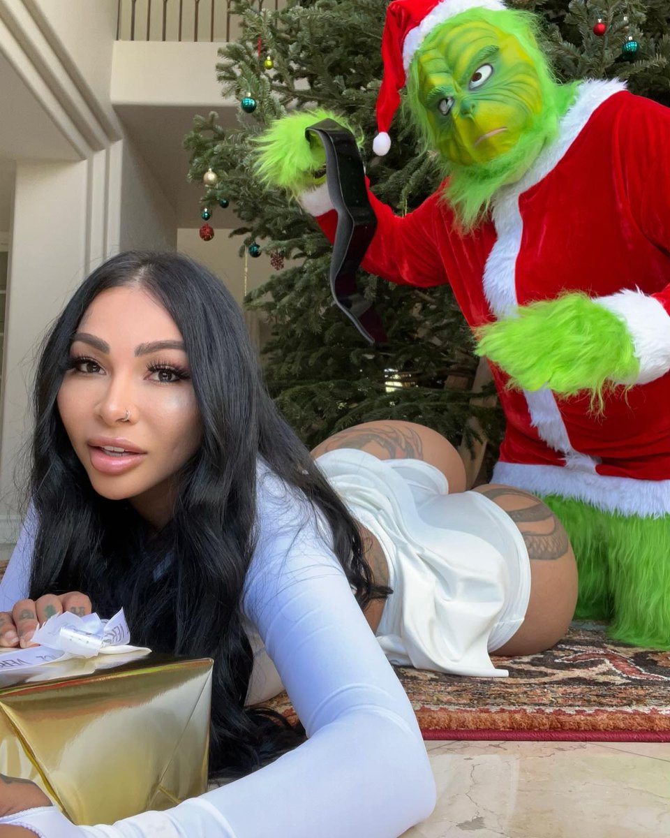 Brittanya Razavi tweet media